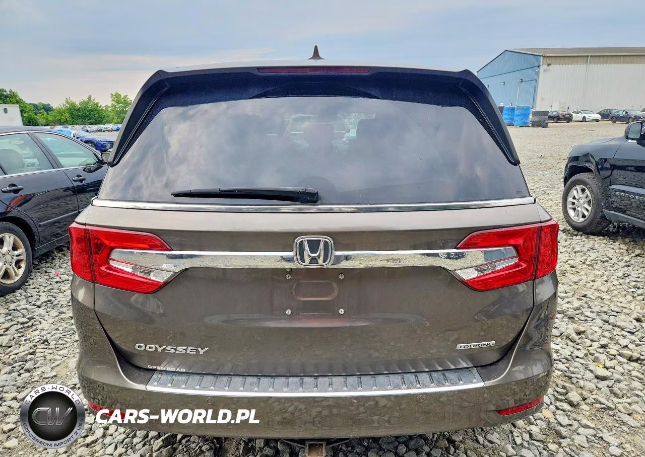2019 Honda Odyssey Touring VIN:5FNRL6H87KB016275 - 6