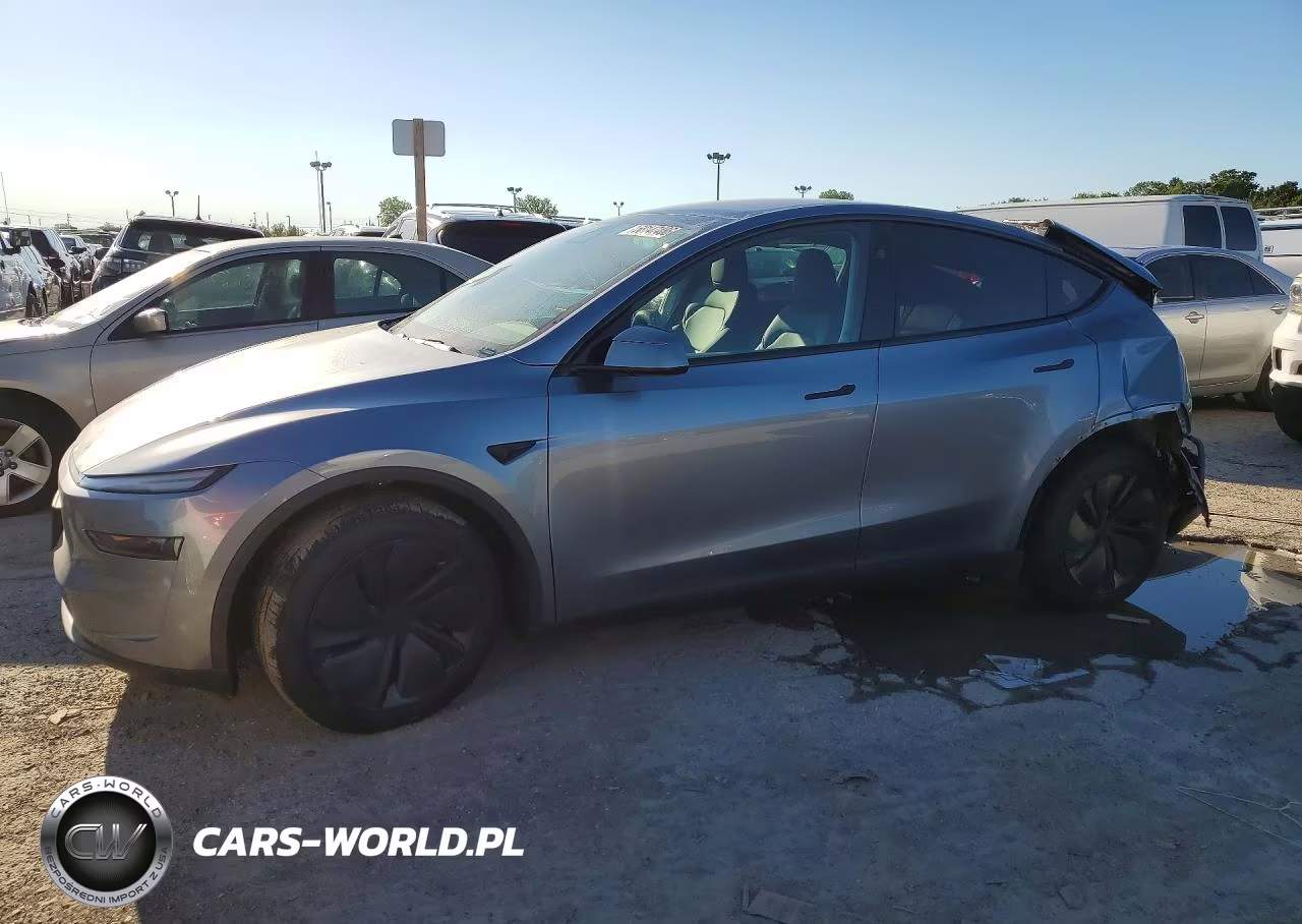 2026 Tesla Model Y – zdjęcie 1 z 13