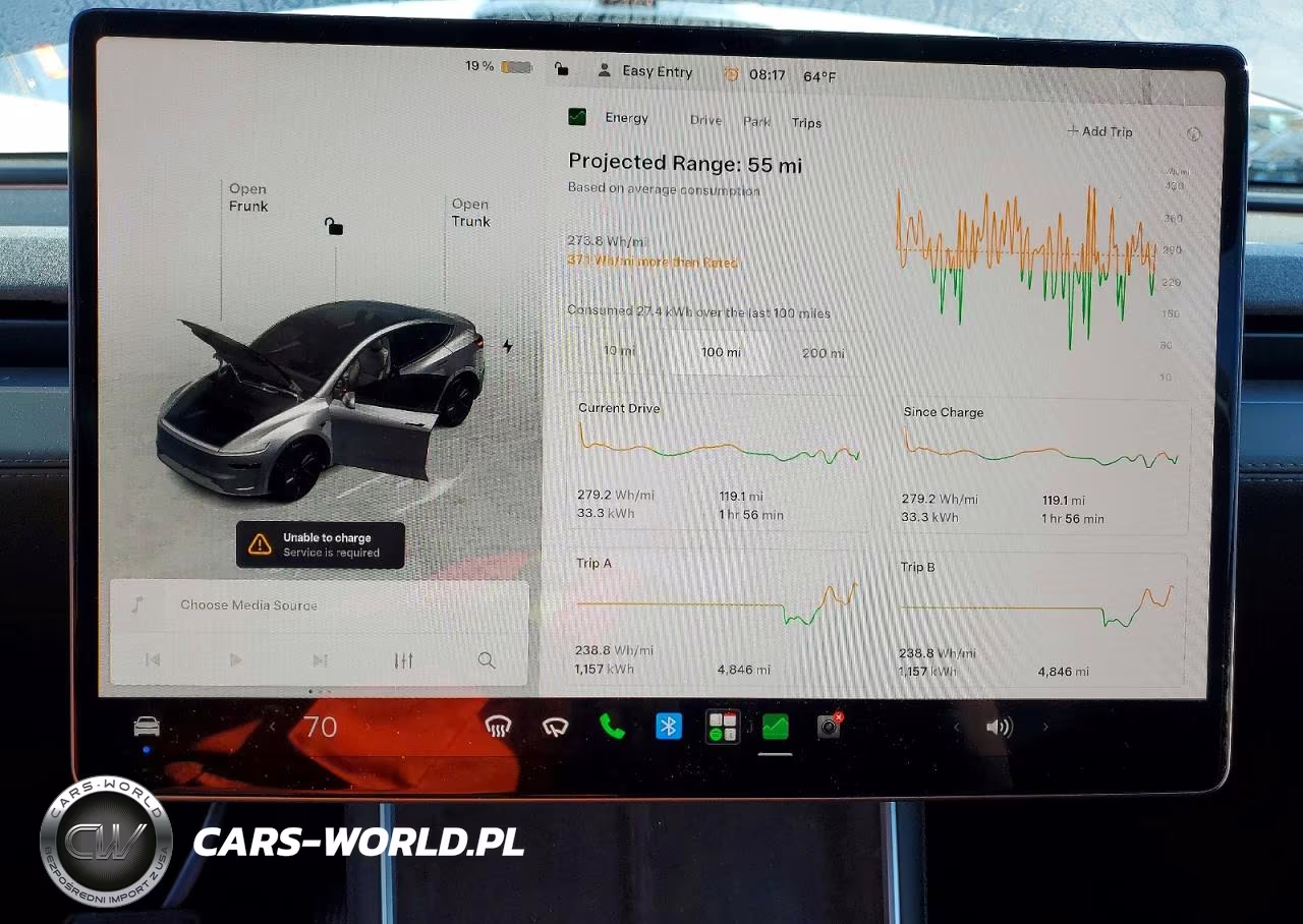2026 Tesla Model Y VIN:7SAYGDEE8TF569617 - 9