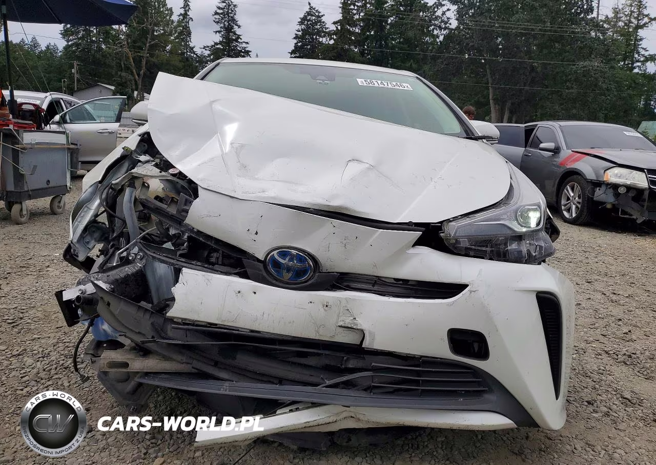 2020 Toyota Prius L Eco VIN:JTDKARFUXL3106429 - 5