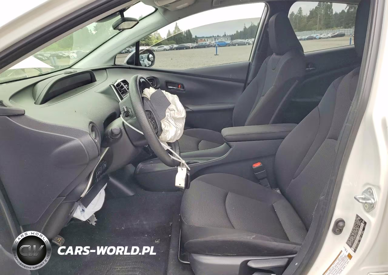 2020 Toyota Prius L Eco VIN:JTDKARFUXL3106429 - 7