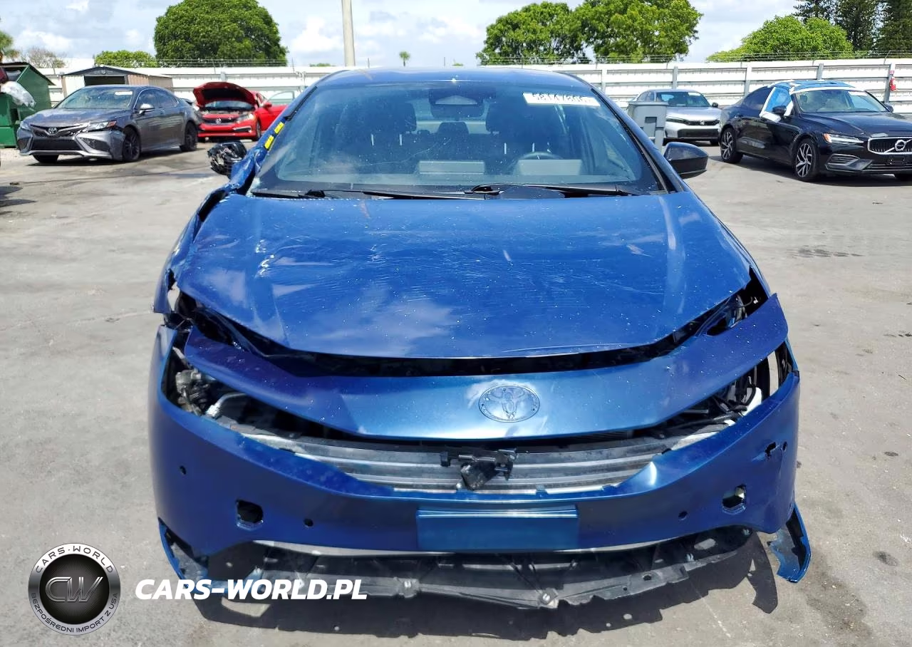 2023 Toyota Prius VIN:JTDACACU6P3008645 - 5