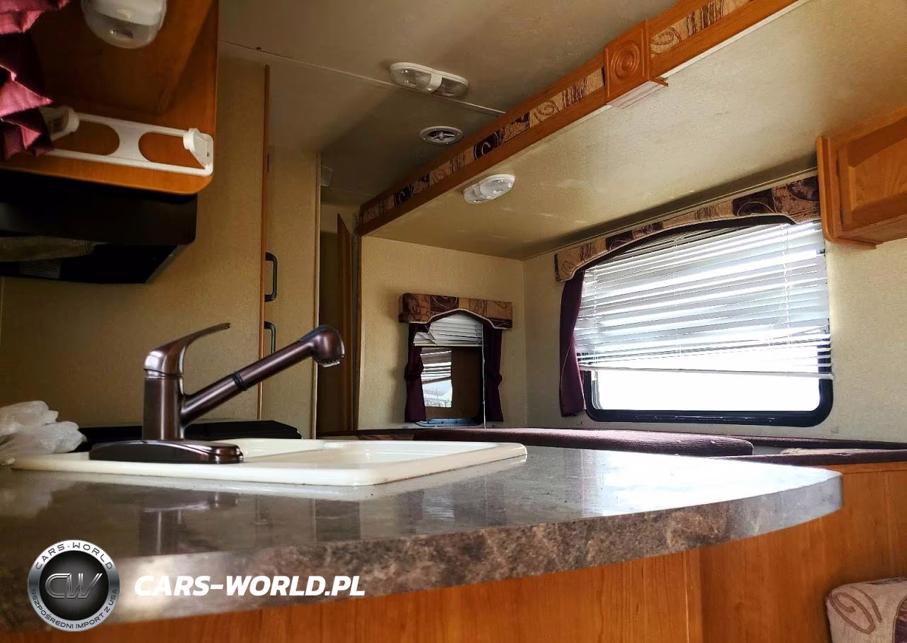 2010 Forest River Wildwood Camper VIN:4X4TWDE2XAA244743 - 6