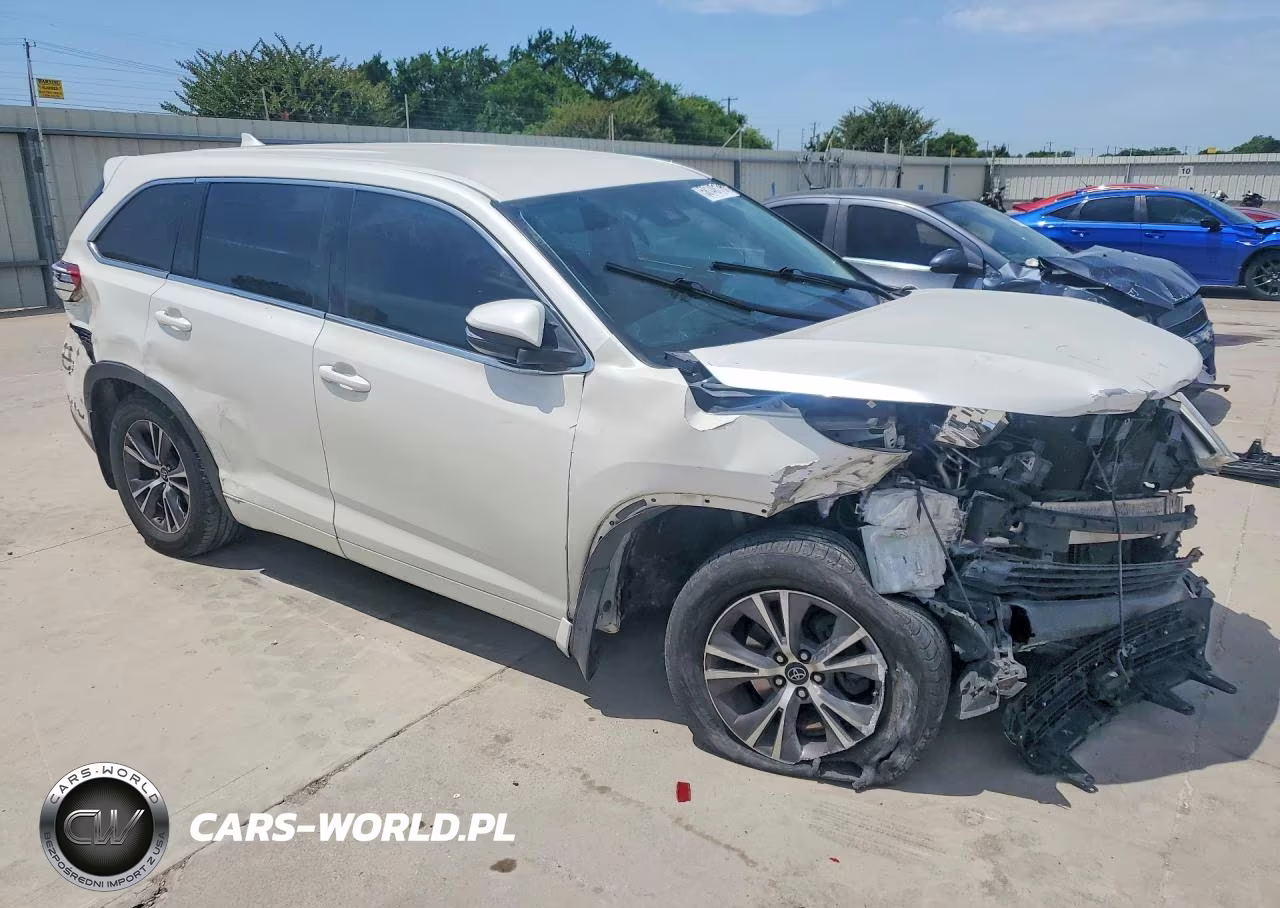 2017 Toyota Highlander Le Plus VIN:5TDZZRFH5HS190496 - 4