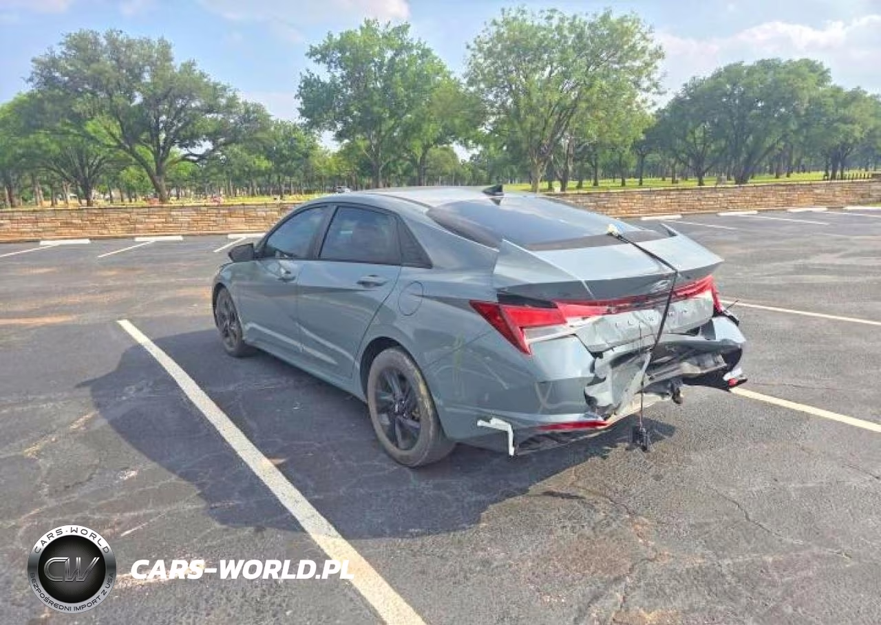 2022 Hyundai Elantra Sel VIN:KMHLM4AG8NU339816 - 3
