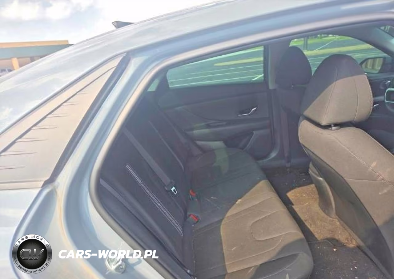 2022 Hyundai Elantra Sel VIN:KMHLM4AG8NU339816 - 6