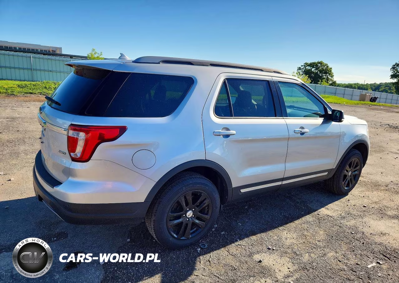 2019 Ford Explorer Xlt VIN:1FM5K8D82KGA48619 - 3