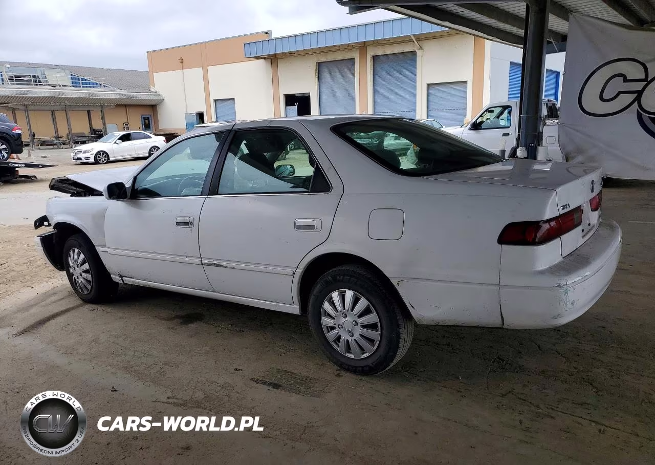 1999 Toyota Camry Le VIN:JT2BG22K7X0289606 - 2