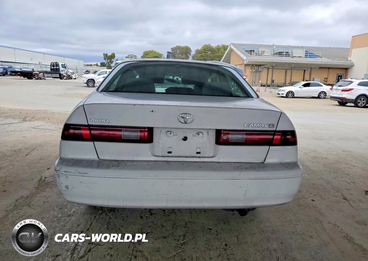 1999 Toyota Camry Le VIN:JT2BG22K7X0289606 - 6