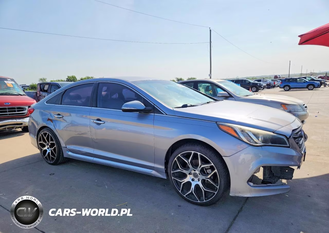 2015 Hyundai Sonata Sport VIN:5NPE34AF9FH214908 - 4