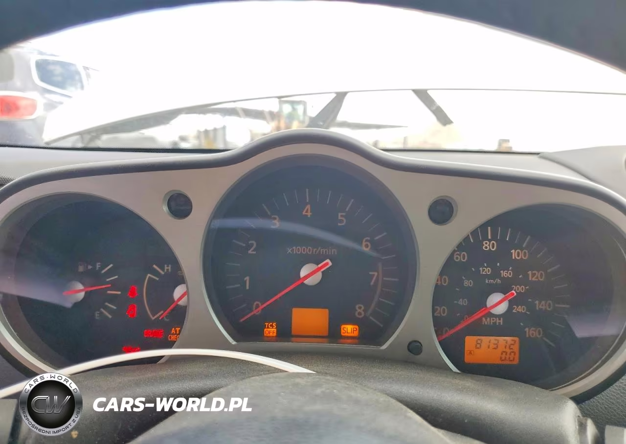 2004 Nissan 350Z Coupe VIN:JN1AZ34E34T050352 - 9