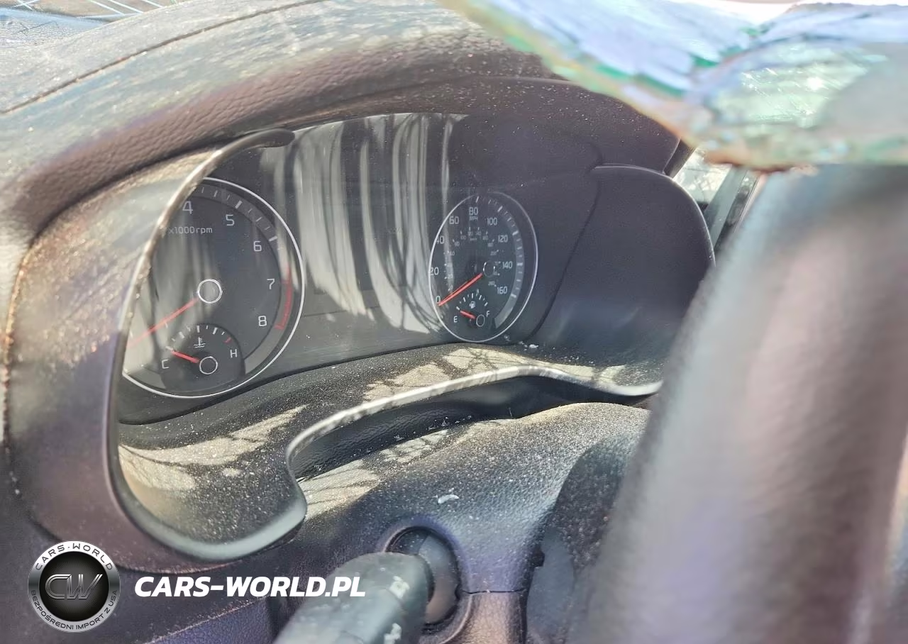 2019 Kia Forte Lxs VIN:3KPF24AD1KE104956 - 9