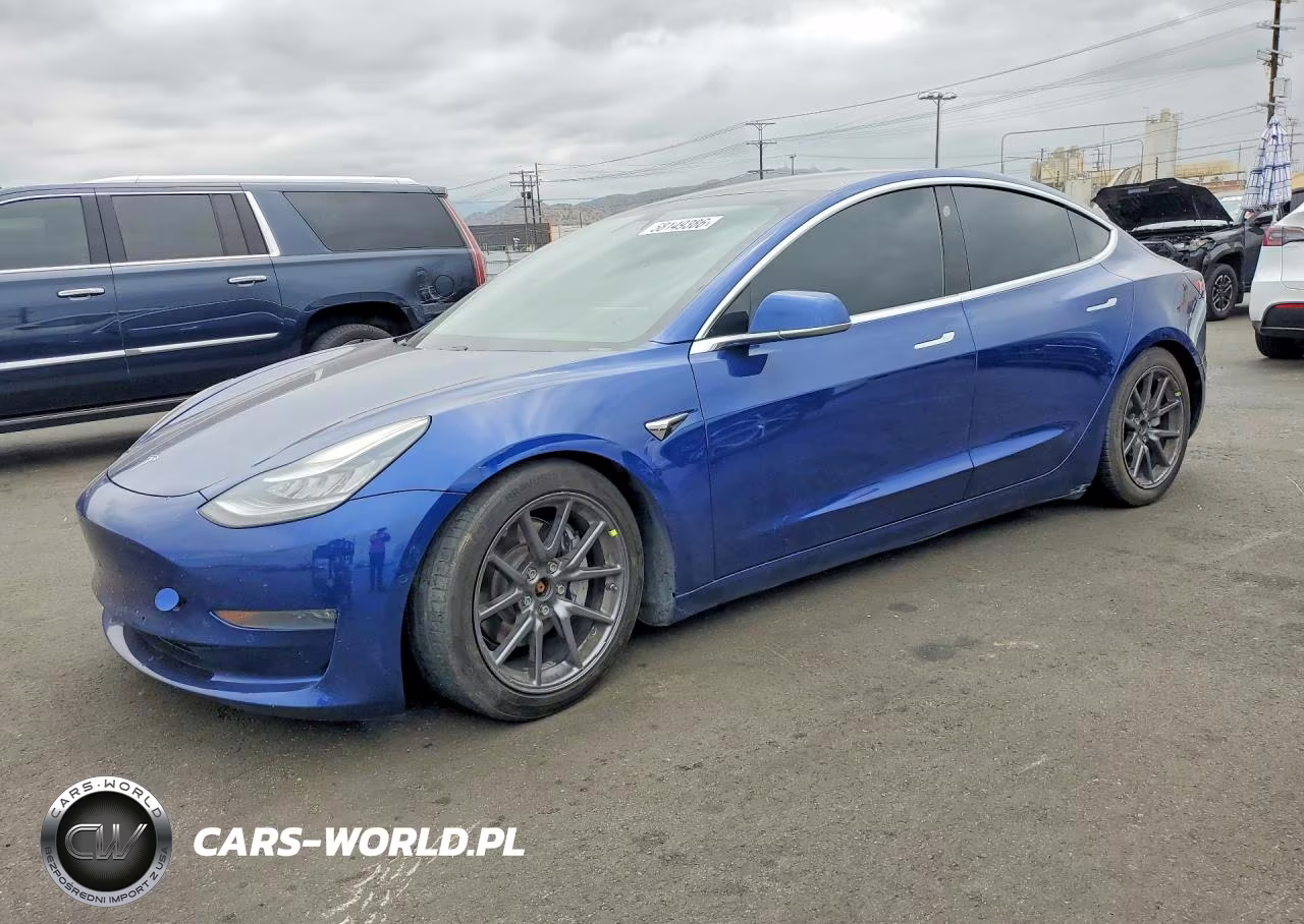 2020 Tesla Model 3 – zdjęcie 1 z 12