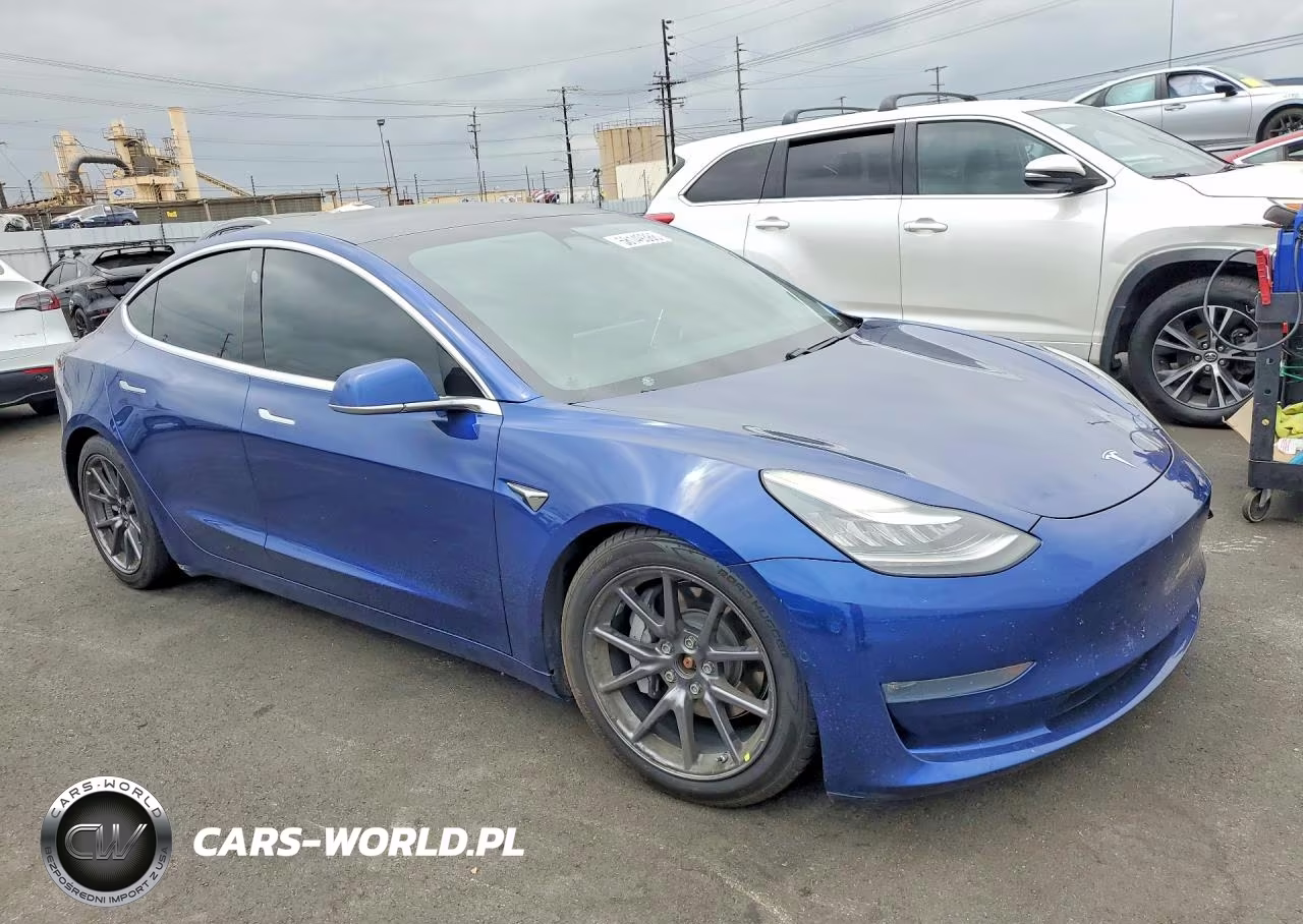 2020 Tesla Model 3 VIN:5YJ3E1EB1LF636379 - 4