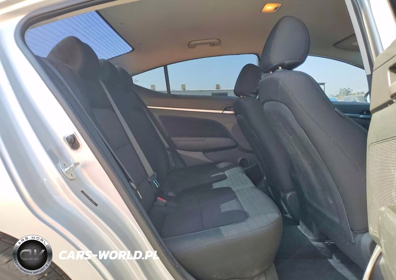 2019 Hyundai Elantra Sel VIN:5NPD84LF5KH449519 - 10
