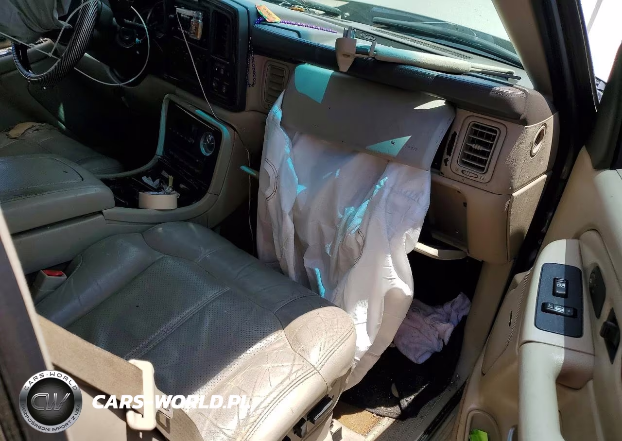 2002 Cadillac Escalade Luxury VIN:1GYEK63N62R152478 - 8