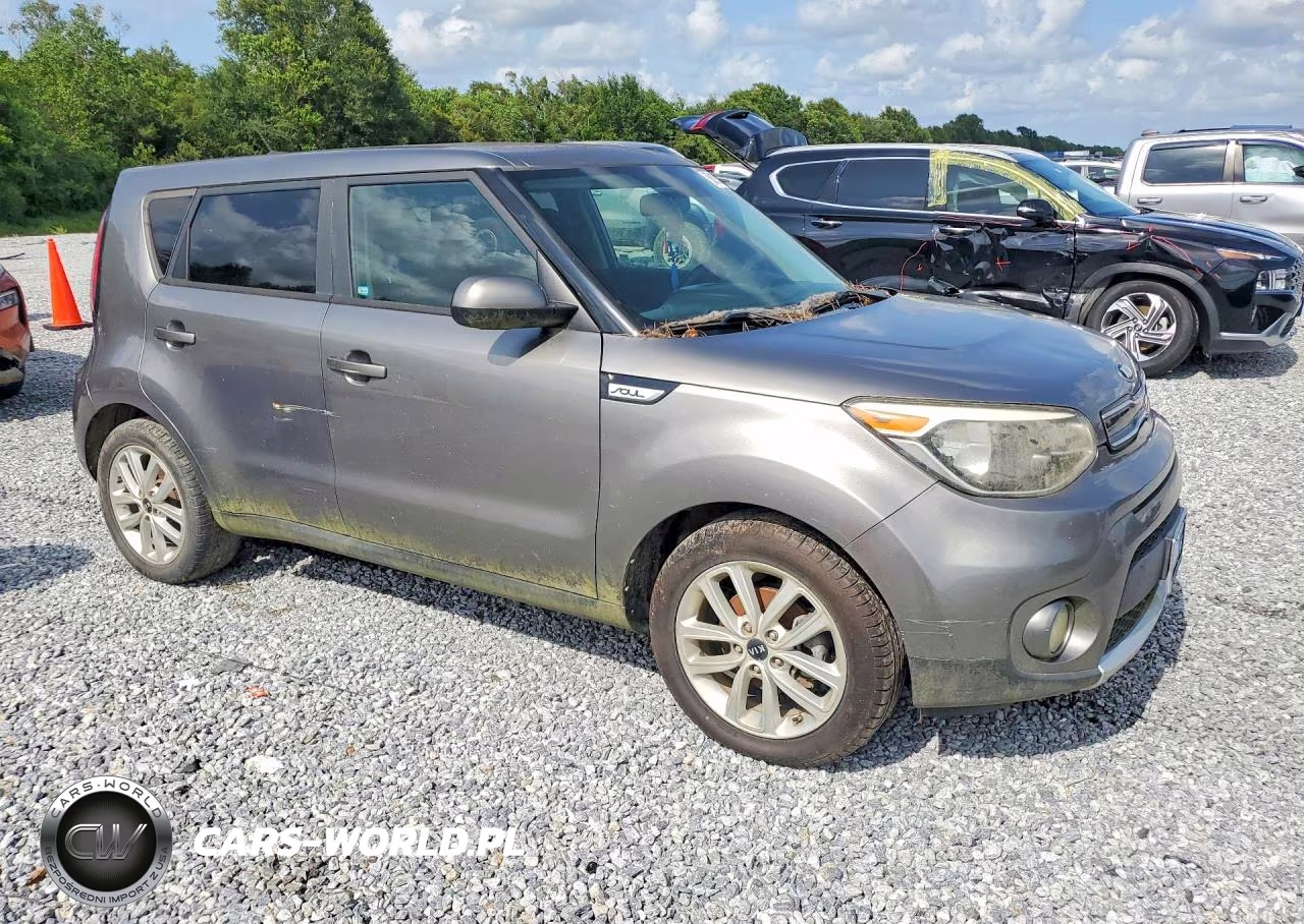 2018 Kia Soul + VIN:KNDJP3A57J7566998 - 4