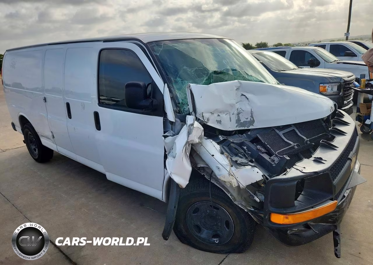 2012 Chevrolet Express 2500 VIN:1GCWGGBA6C1134403 - 4