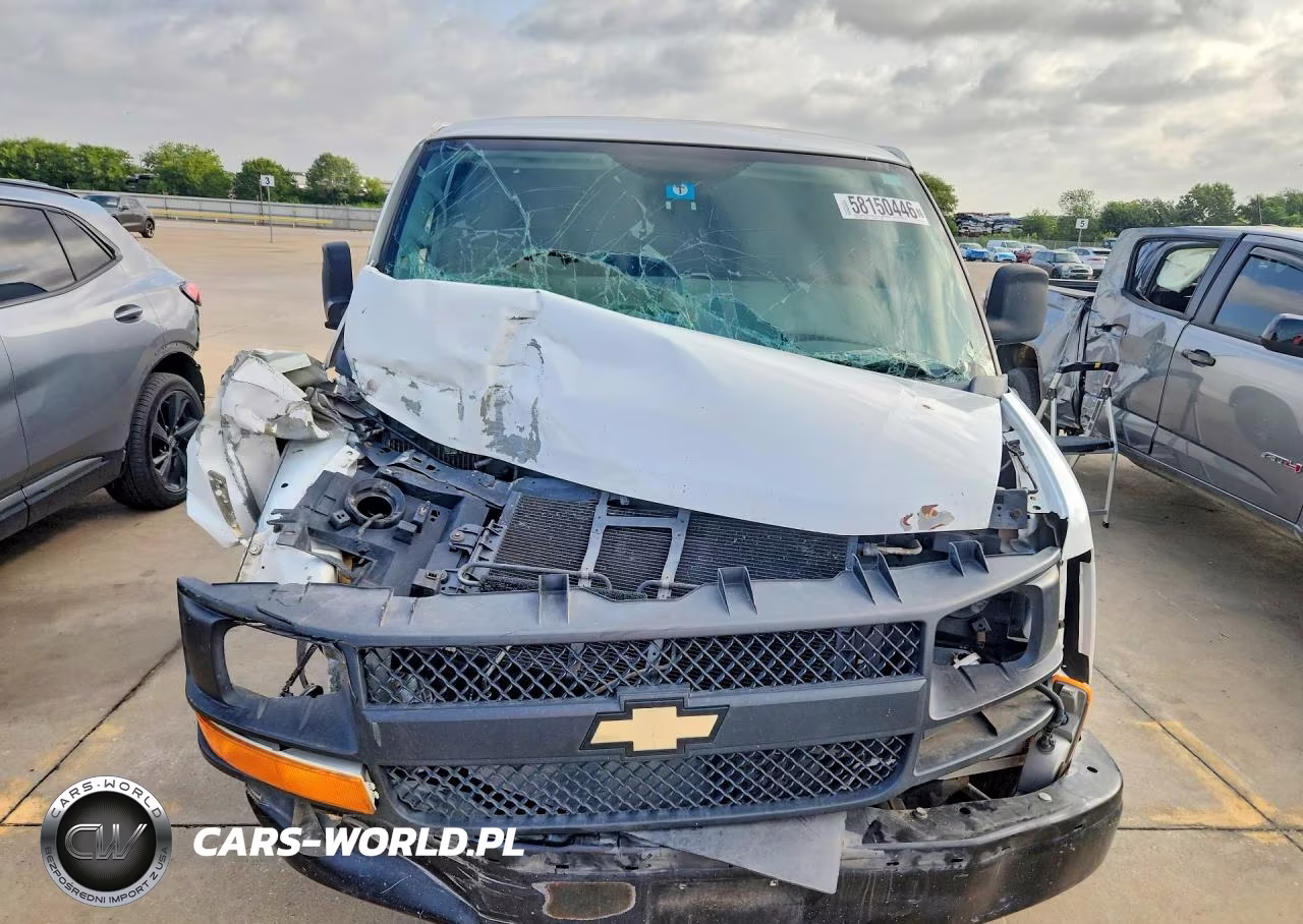 2012 Chevrolet Express 2500 VIN:1GCWGGBA6C1134403 - 5