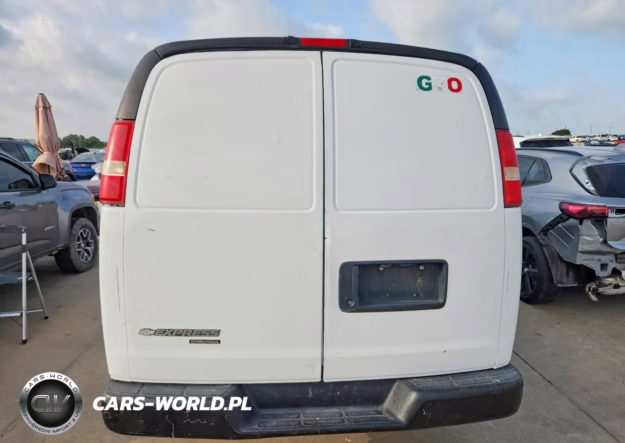 2012 Chevrolet Express 2500 VIN:1GCWGGBA6C1134403 - 6