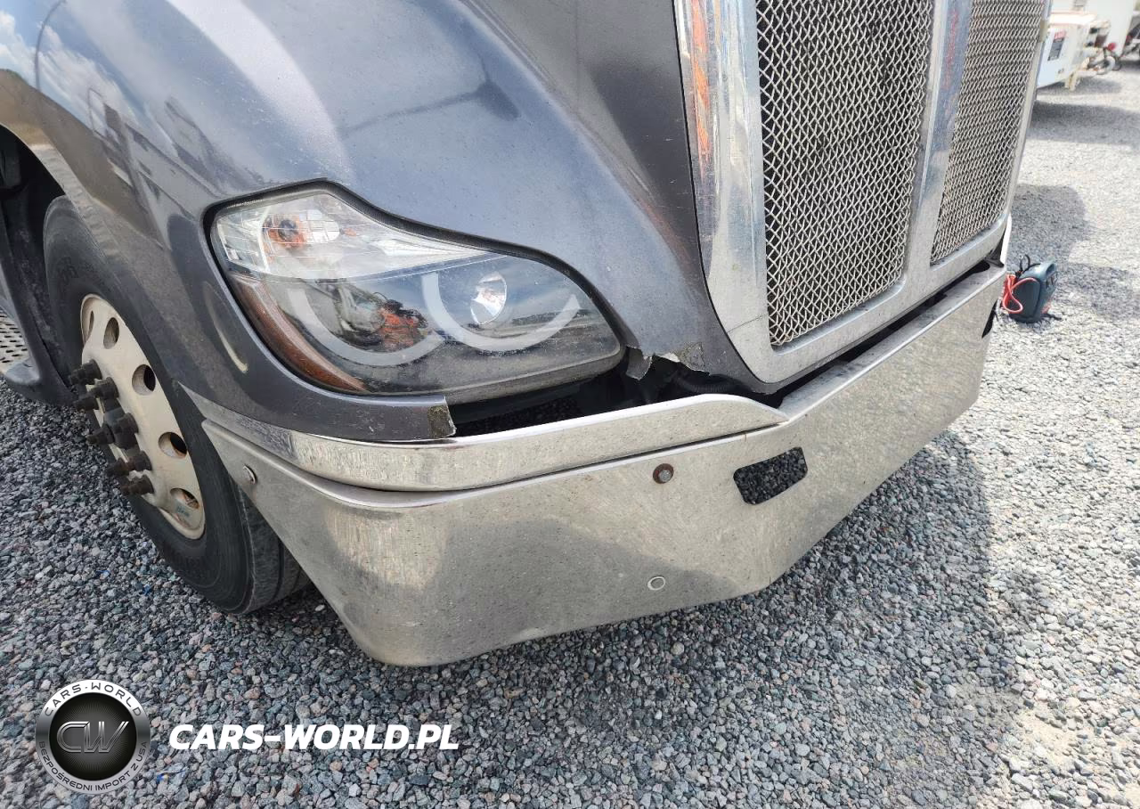 2014 Kenworth Construction T680 VIN:1XKYDP9X5EJ400996 - 9