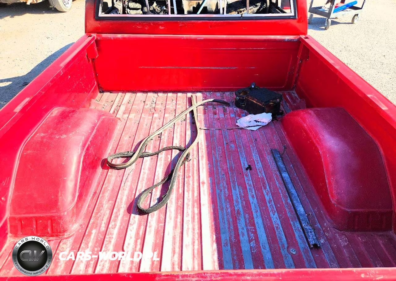 1985 GMC C1500 VIN:1GTCC14H5FJ518554 - 10