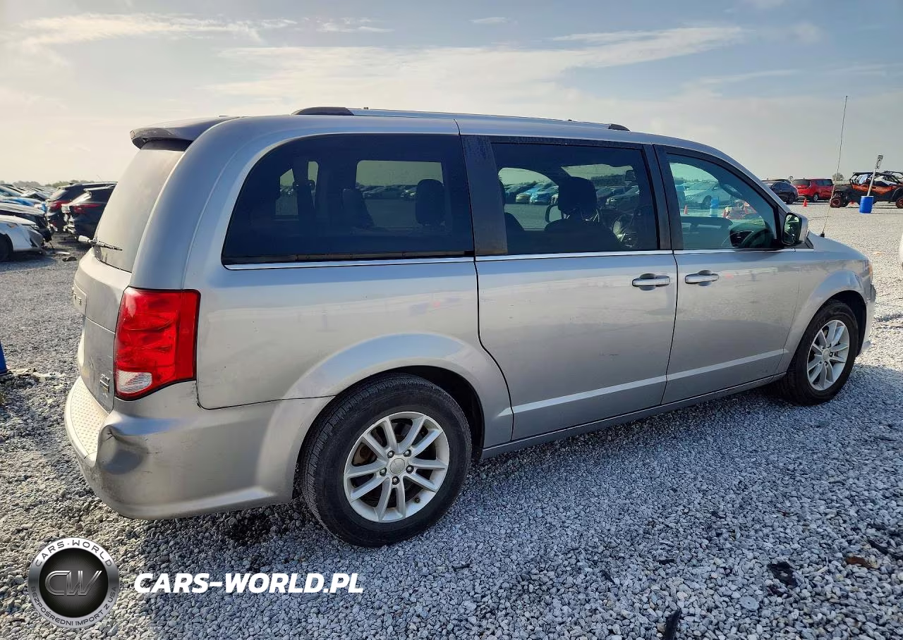 2019 Dodge Grand Caravan Sxt VIN:2C4RDGCG1KR677225 - 3