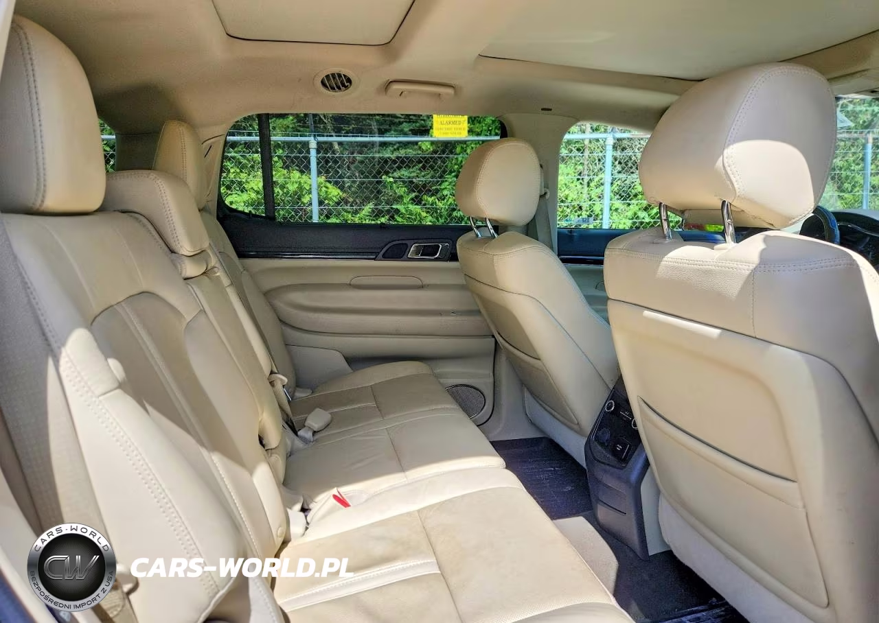 2018 Lincoln Mkt VIN:2LMHJ5AT2JBL01102 - 11