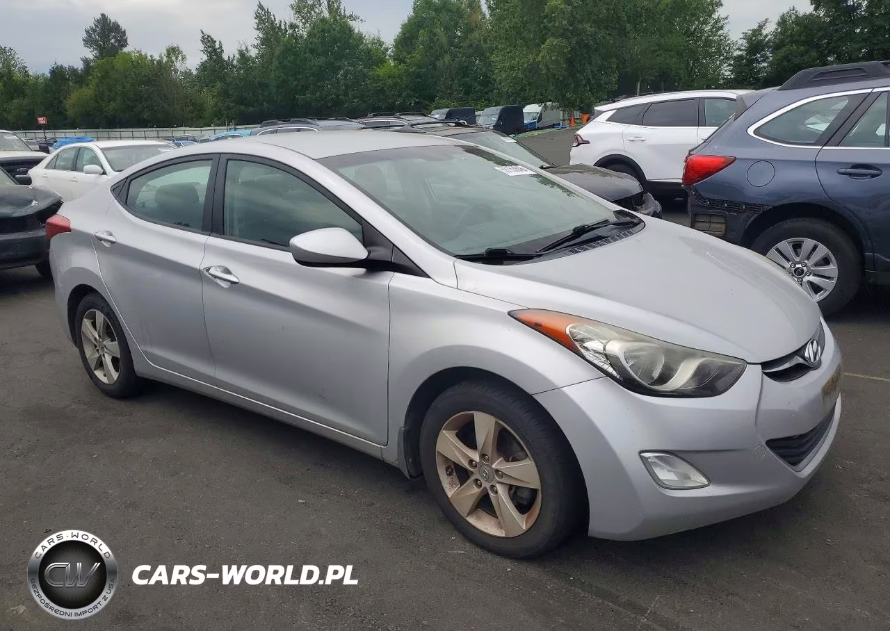 2013 Hyundai Elantra Gls VIN:KMHDH4AE3DU651273 - 4