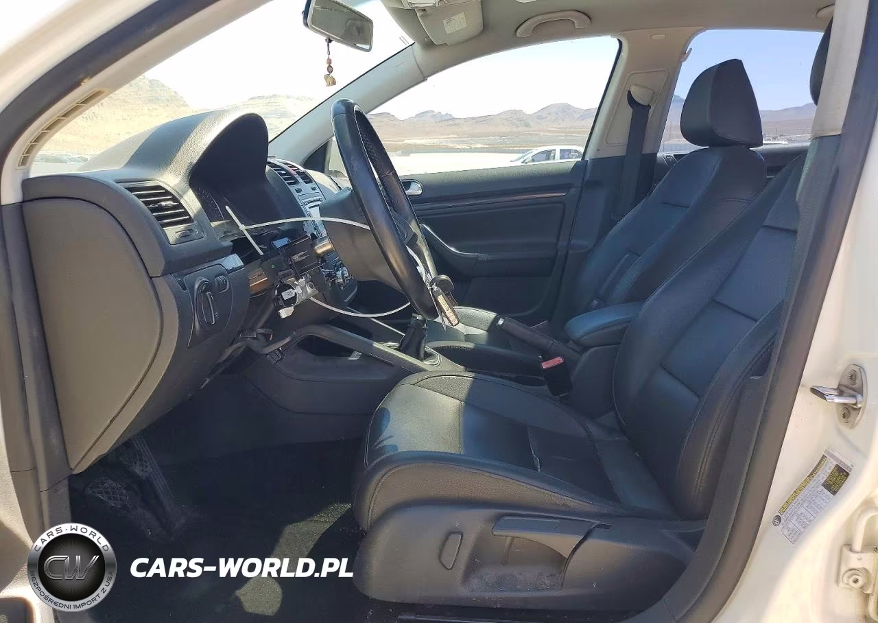2010 Volkswagen Jetta Wolfsburg VIN:3VWRJ7AJXAM076065 - 7