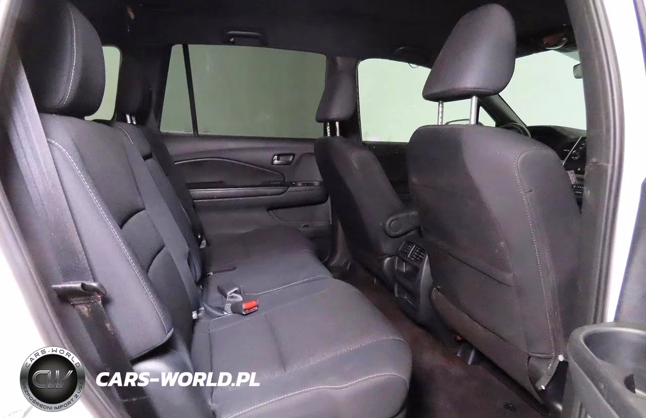 2019 Honda Passport Sport VIN:5FNYF7H23KB004550 - 6