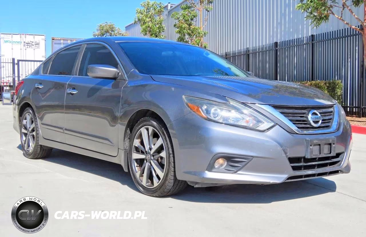 2017 Nissan Altima 2.5 Sr – zdjęcie 1 z 10