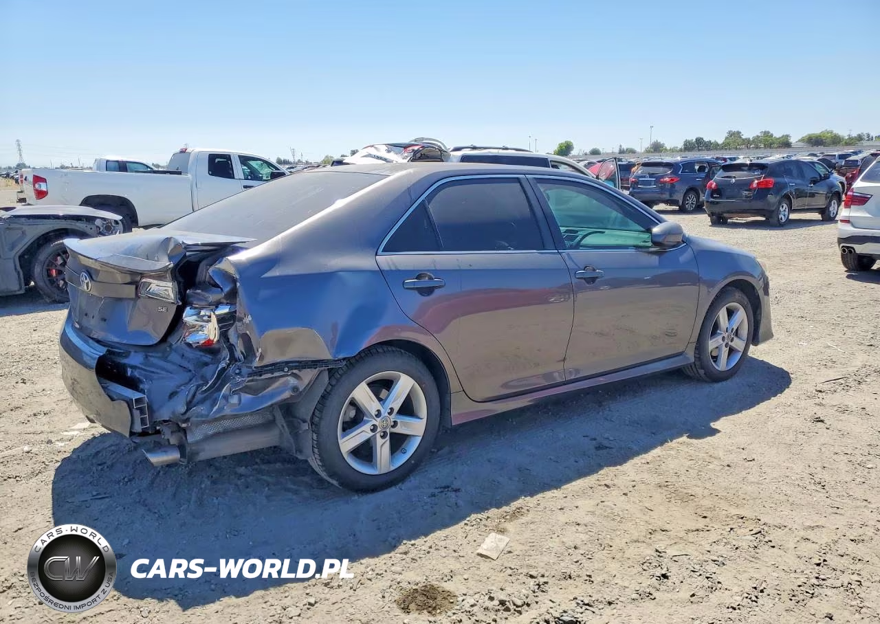 2014 Toyota Camry Se VIN:4T1BF1FK1EU423669 - 3