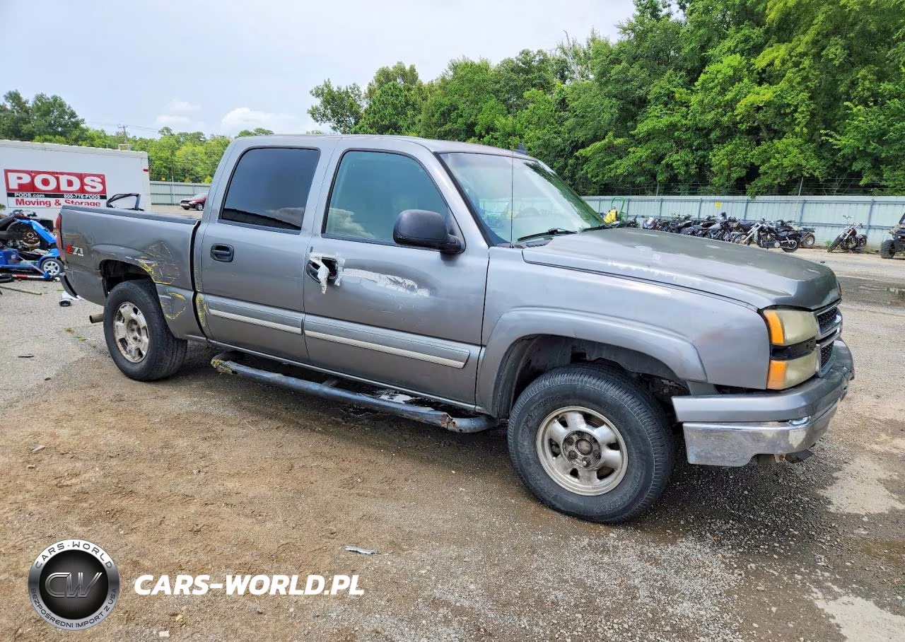 2007 Chevrolet Silverado K1500 Classic Crew Cab VIN:2GCEK13Z771104743 - 4