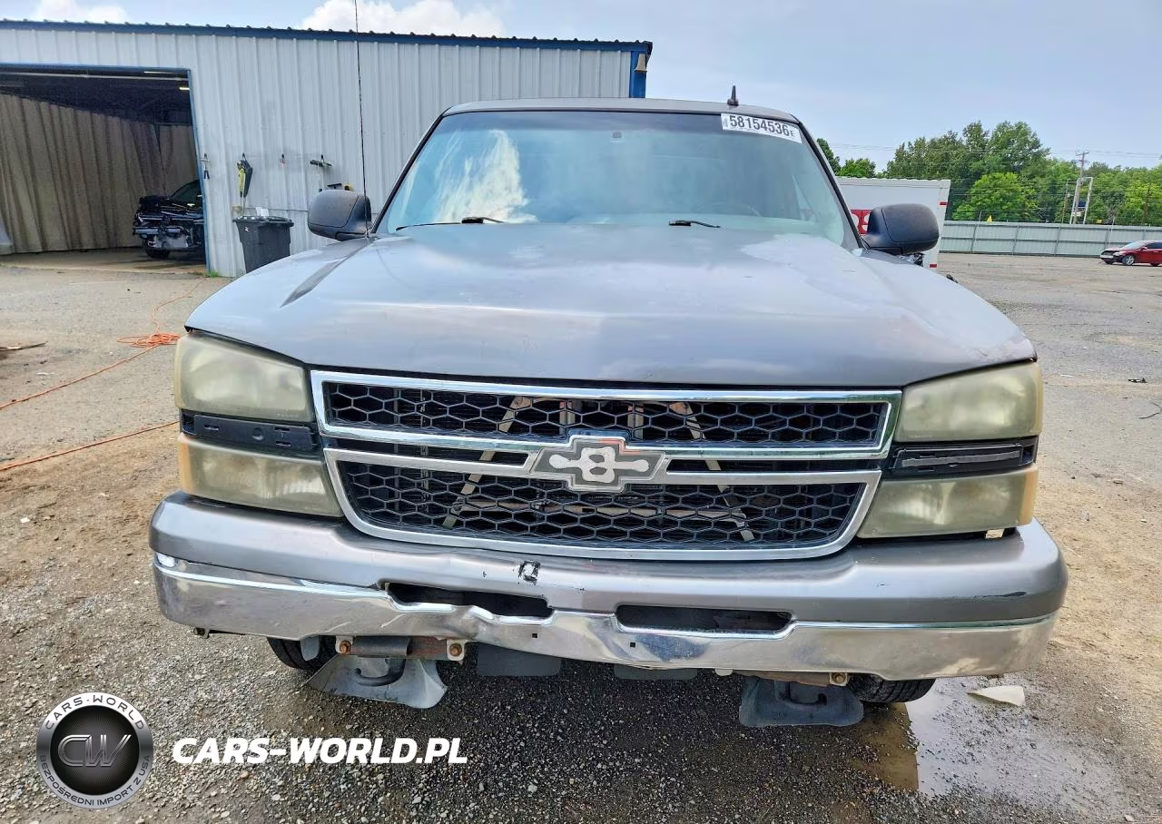 2007 Chevrolet Silverado K1500 Classic Crew Cab VIN:2GCEK13Z771104743 - 5