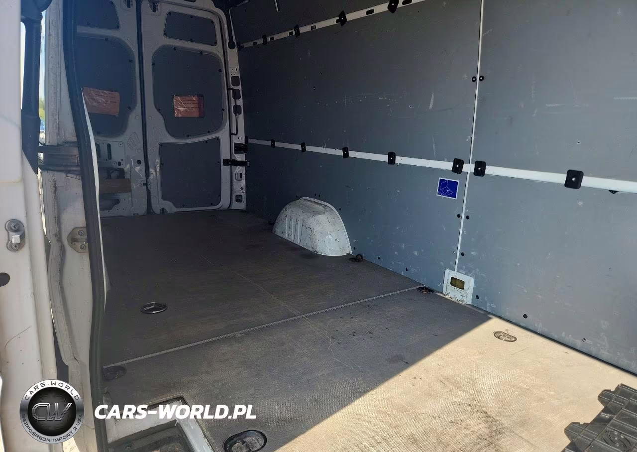 2018 Mercedes-Benz Sprinter 2500 VIN:WD3PE8CD2JP588399 - 11