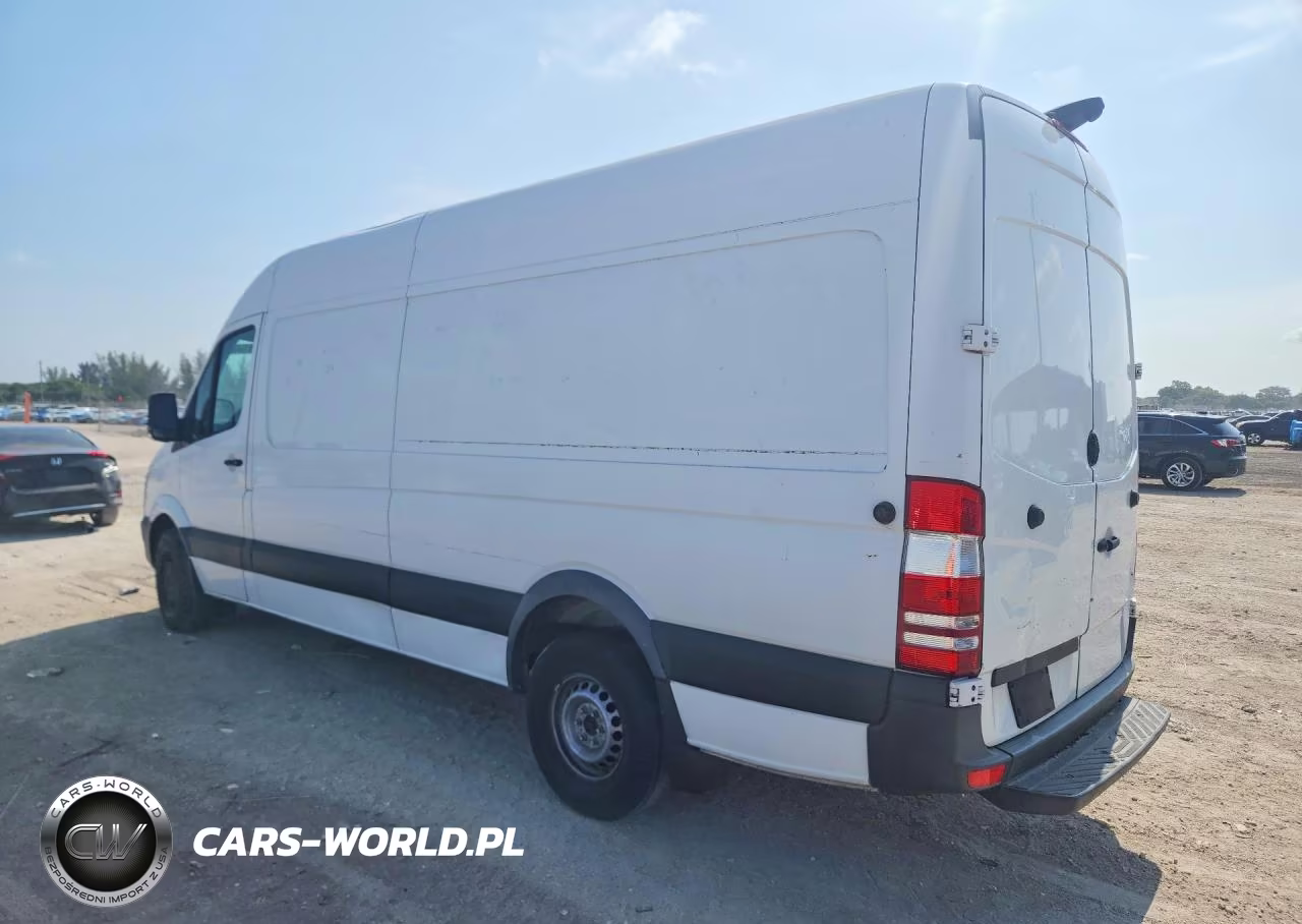 2018 Mercedes-Benz Sprinter 2500 VIN:WD3PE8CD2JP588399 - 2