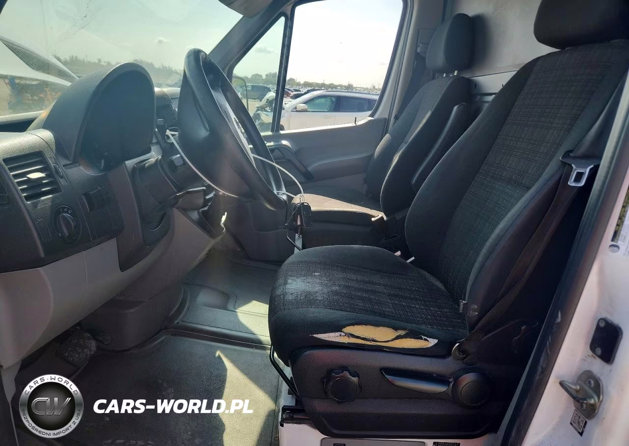2018 Mercedes-Benz Sprinter 2500 VIN:WD3PE8CD2JP588399 - 7