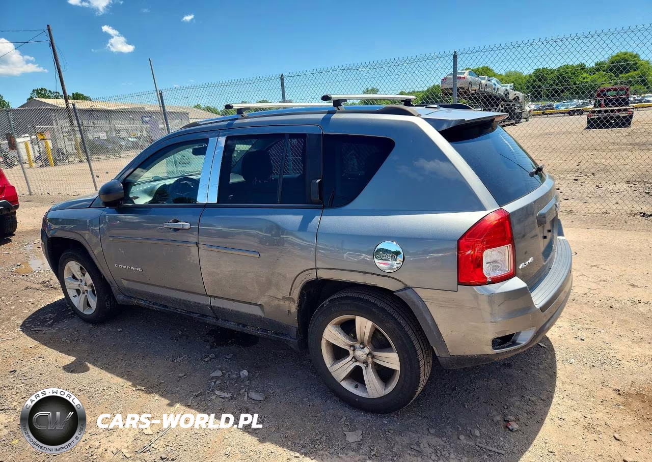 2013 Jeep Compass Latitude VIN:1C4NJDEB3DD253414 - 2