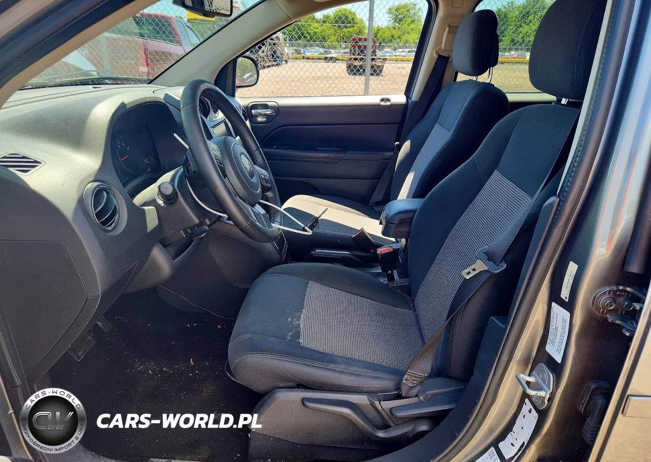 2013 Jeep Compass Latitude VIN:1C4NJDEB3DD253414 - 7