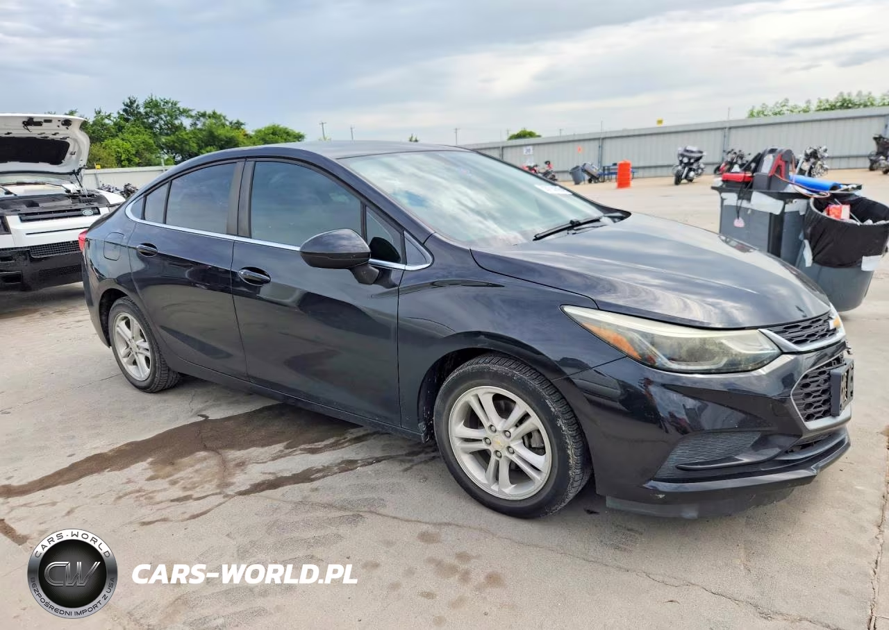 2018 Chevrolet Cruze Lt VIN:1G1BE5SM5J7214264 - 4