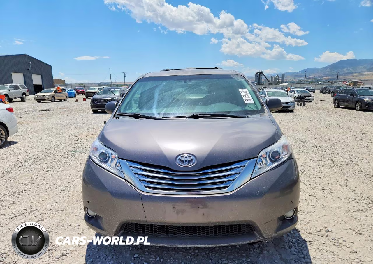 2011 Toyota Sienna Limited 7-Passenger VIN:5TDDK3DC2BS010367 - 5