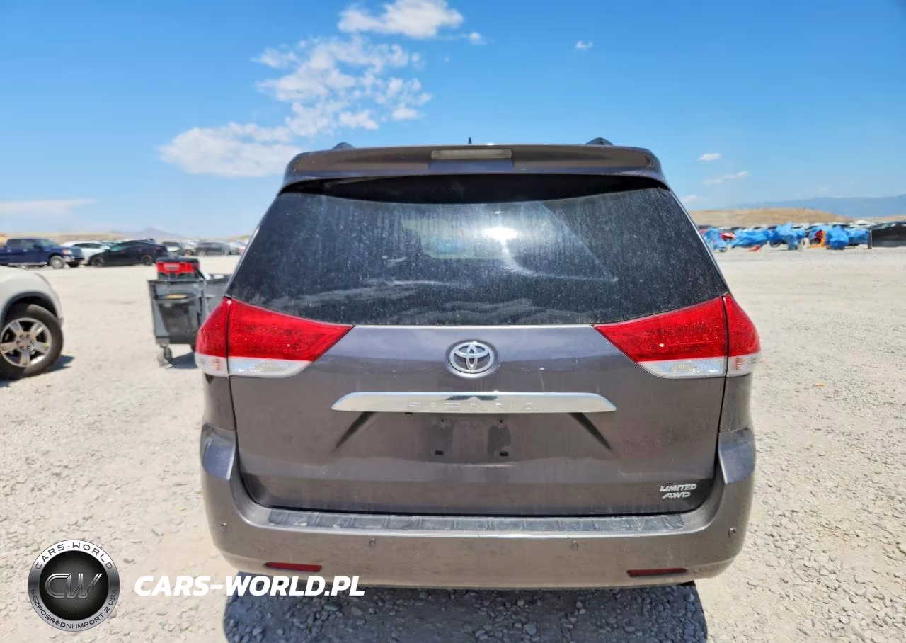 2011 Toyota Sienna Limited 7-Passenger VIN:5TDDK3DC2BS010367 - 6