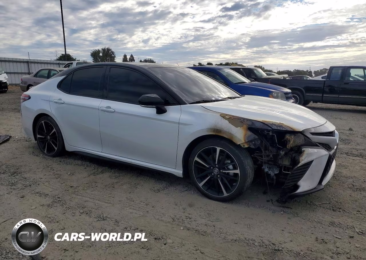 2019 Toyota Camry Xse VIN:4T1B61HK0KU249327 - 4
