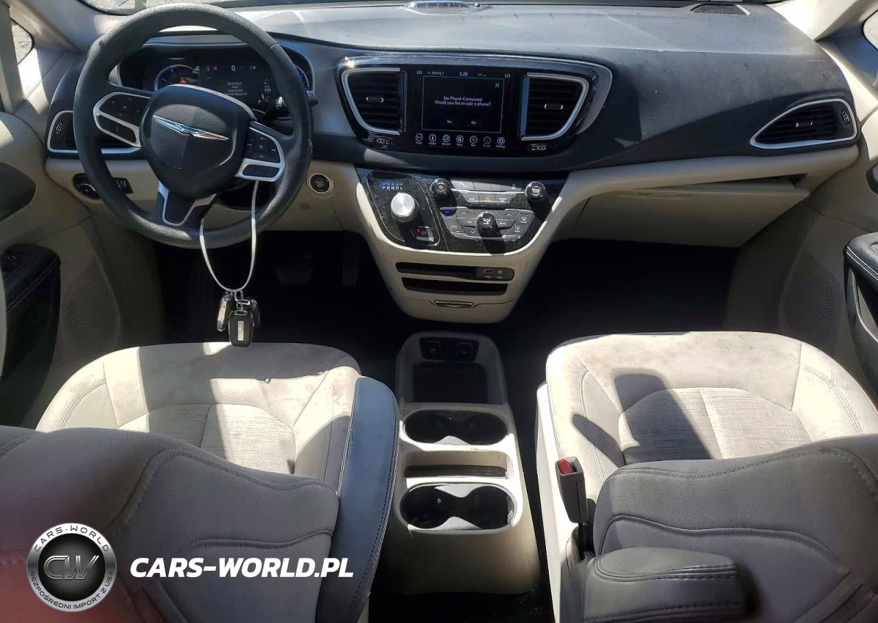 2018 Chrysler Pacifica Hybrid Touring Plus VIN:2C4RC1H70JR293587 - 8