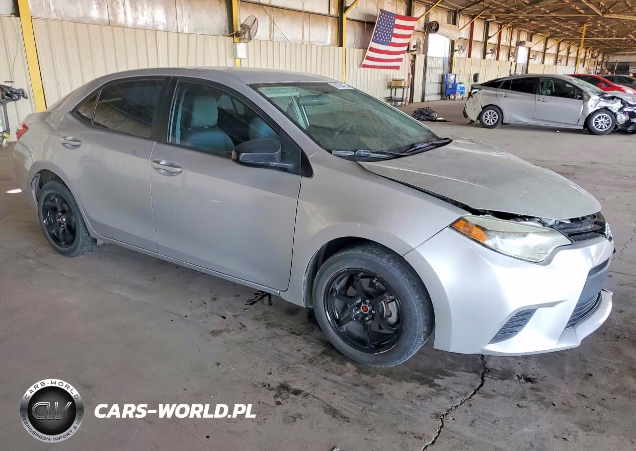 2015 Toyota Corolla Le VIN:5YFBURHE9FP279349 - 4