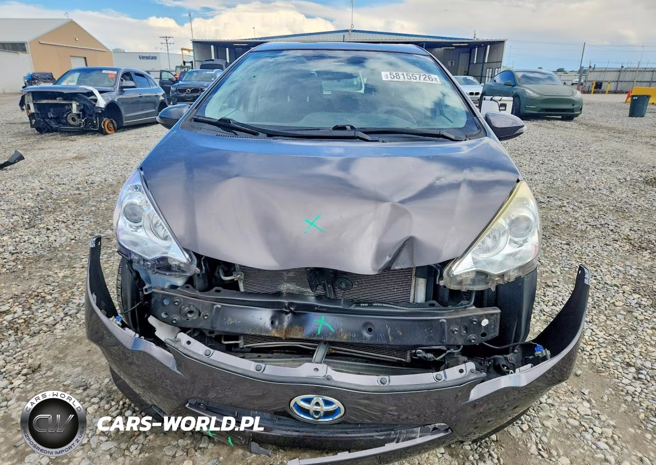 2014 Toyota Prius C Two VIN:JTDKDTB33E1060880 - 5