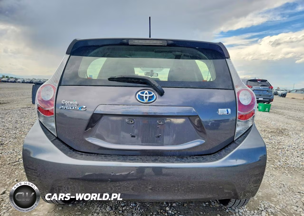 2014 Toyota Prius C Two VIN:JTDKDTB33E1060880 - 6