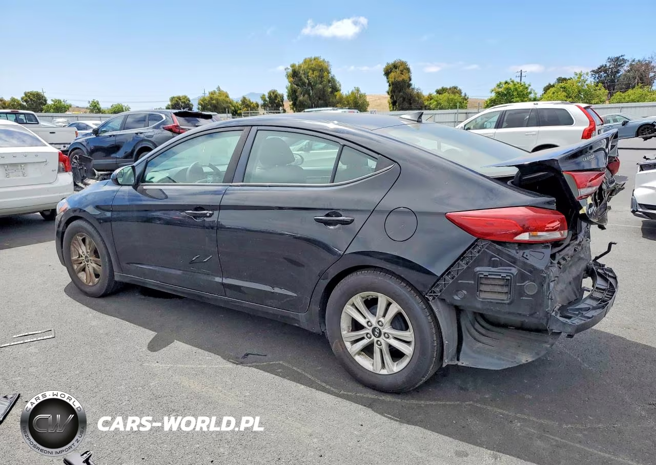 2017 Hyundai Elantra Se VIN:KMHD74LFXHU061747 - 2