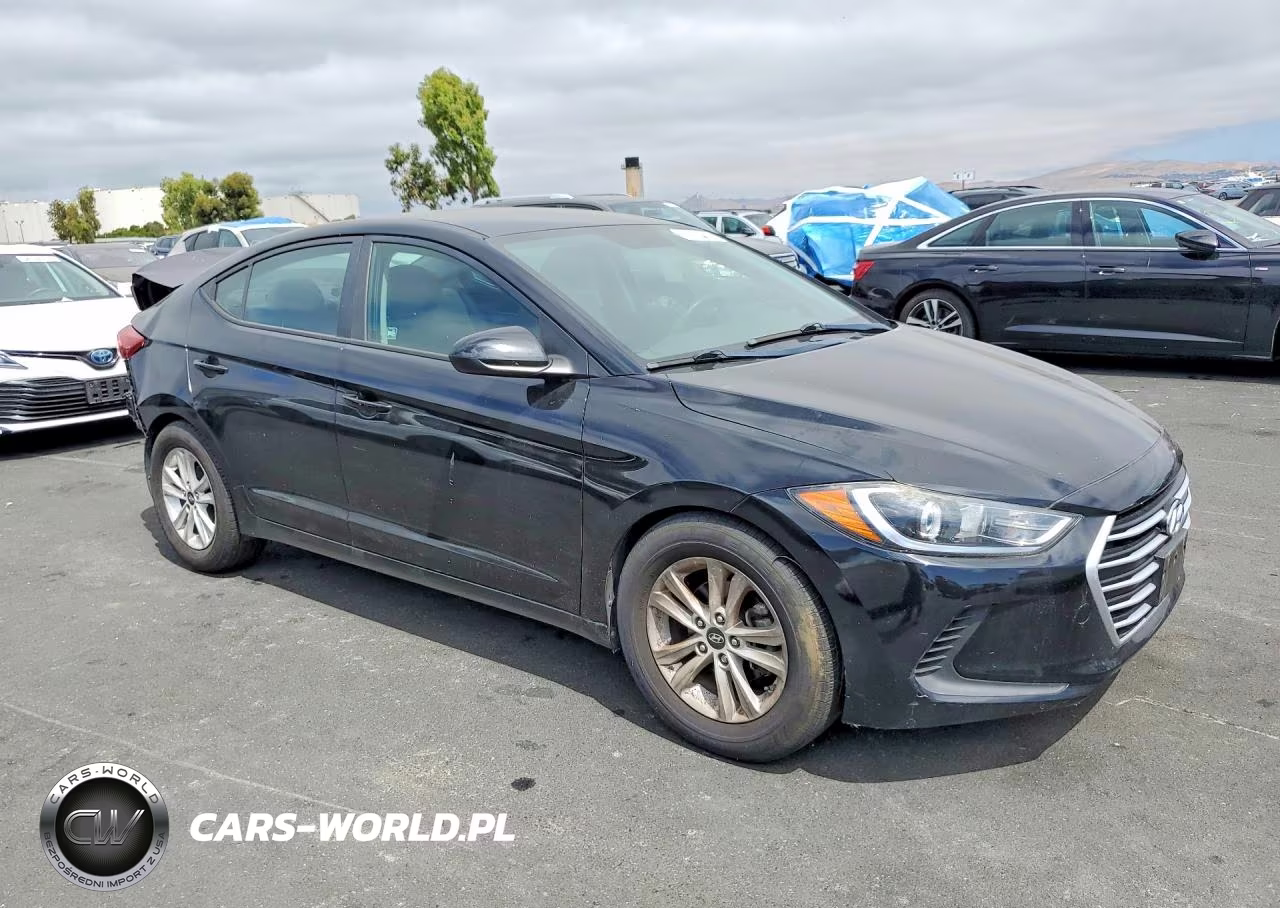2017 Hyundai Elantra Se VIN:KMHD74LFXHU061747 - 4